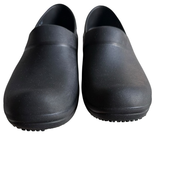 Women’s Neria Pro II Work Clog Size 8 Enclosed toes and heels slip resistant - Picture 4 of 8